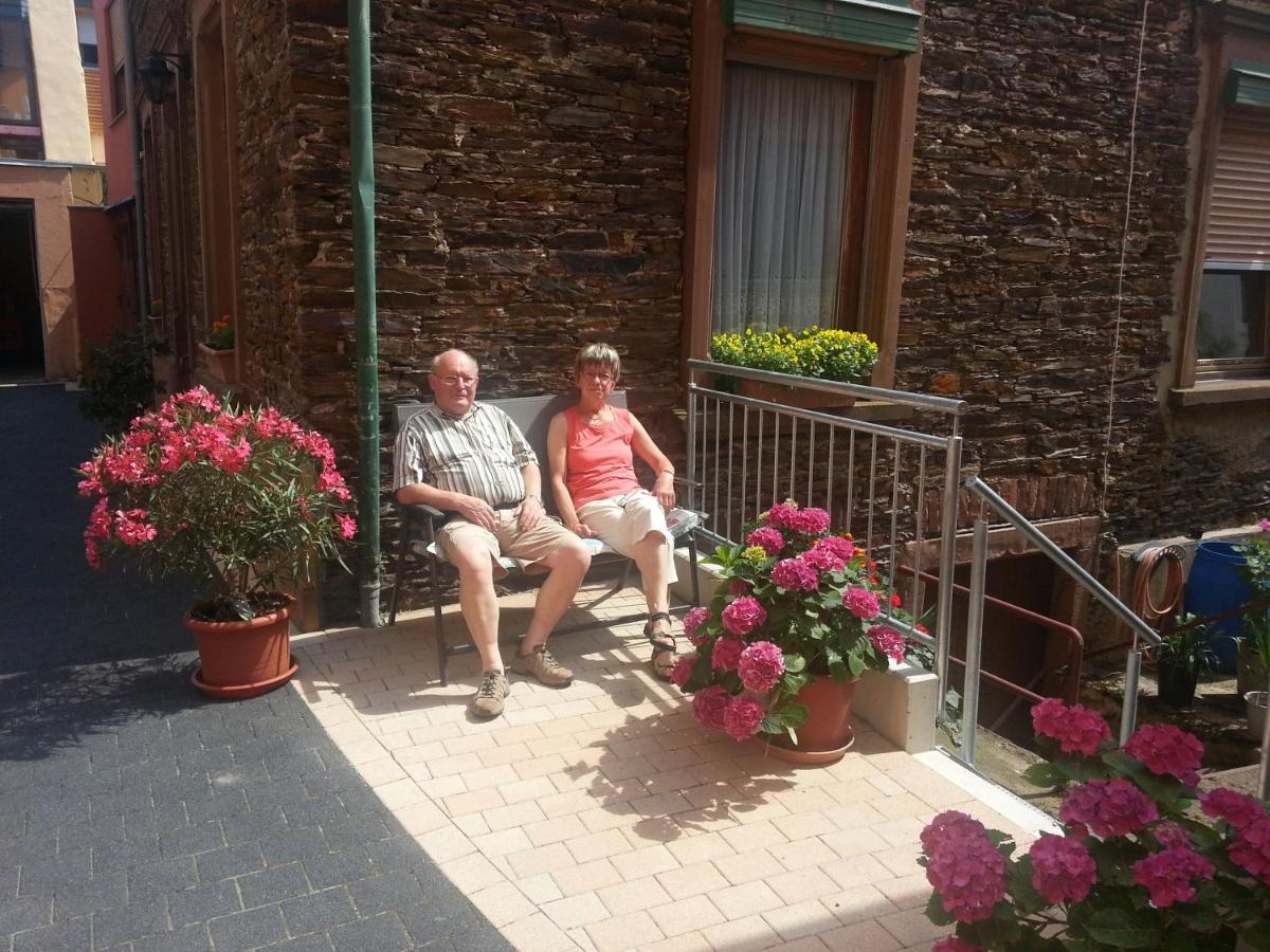 Weinstube Pension Moselbluemchen Zeltingen-Rachtig Esterno foto
